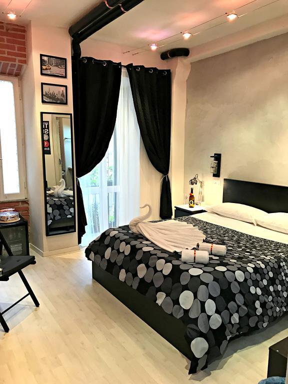Moonlight Inn Guesthouse Rom Exteriör bild